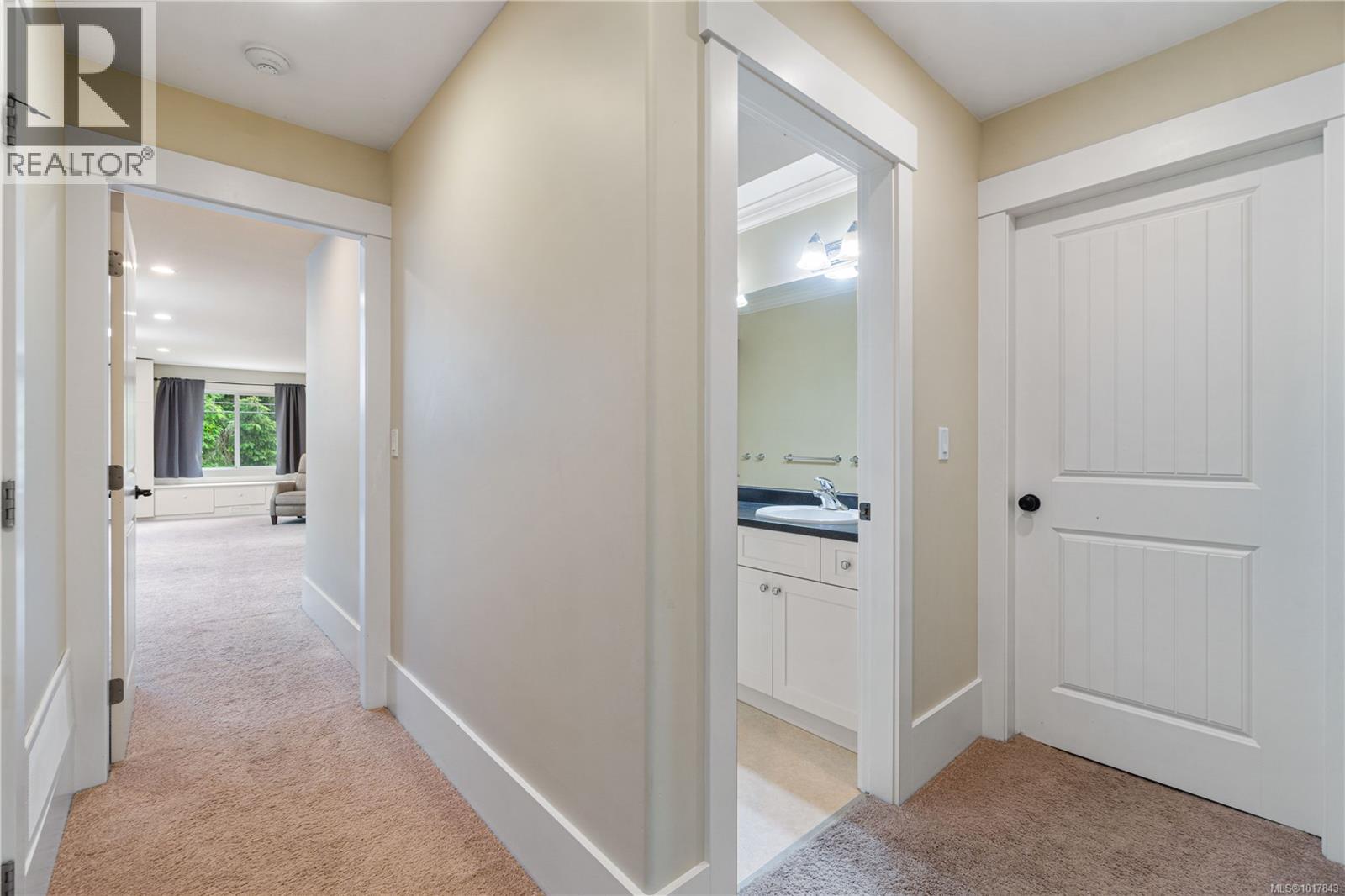 1156 Allgard Rd, Qualicum Beach