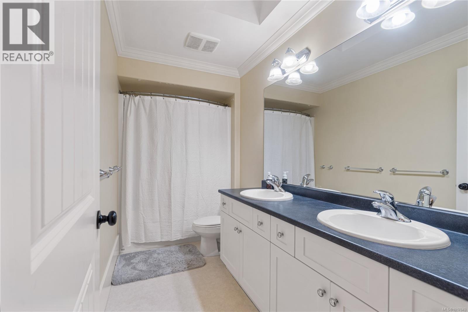 1156 Allgard Rd, Qualicum Beach