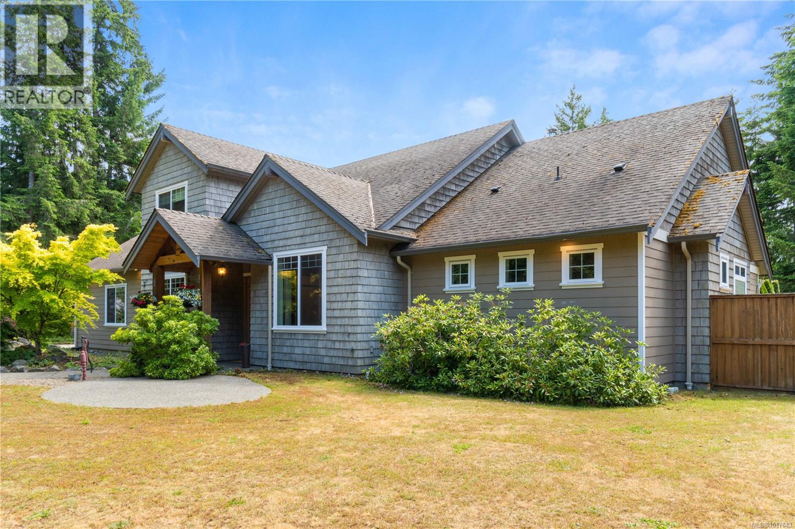 1156 Allgard Rd, Qualicum Beach