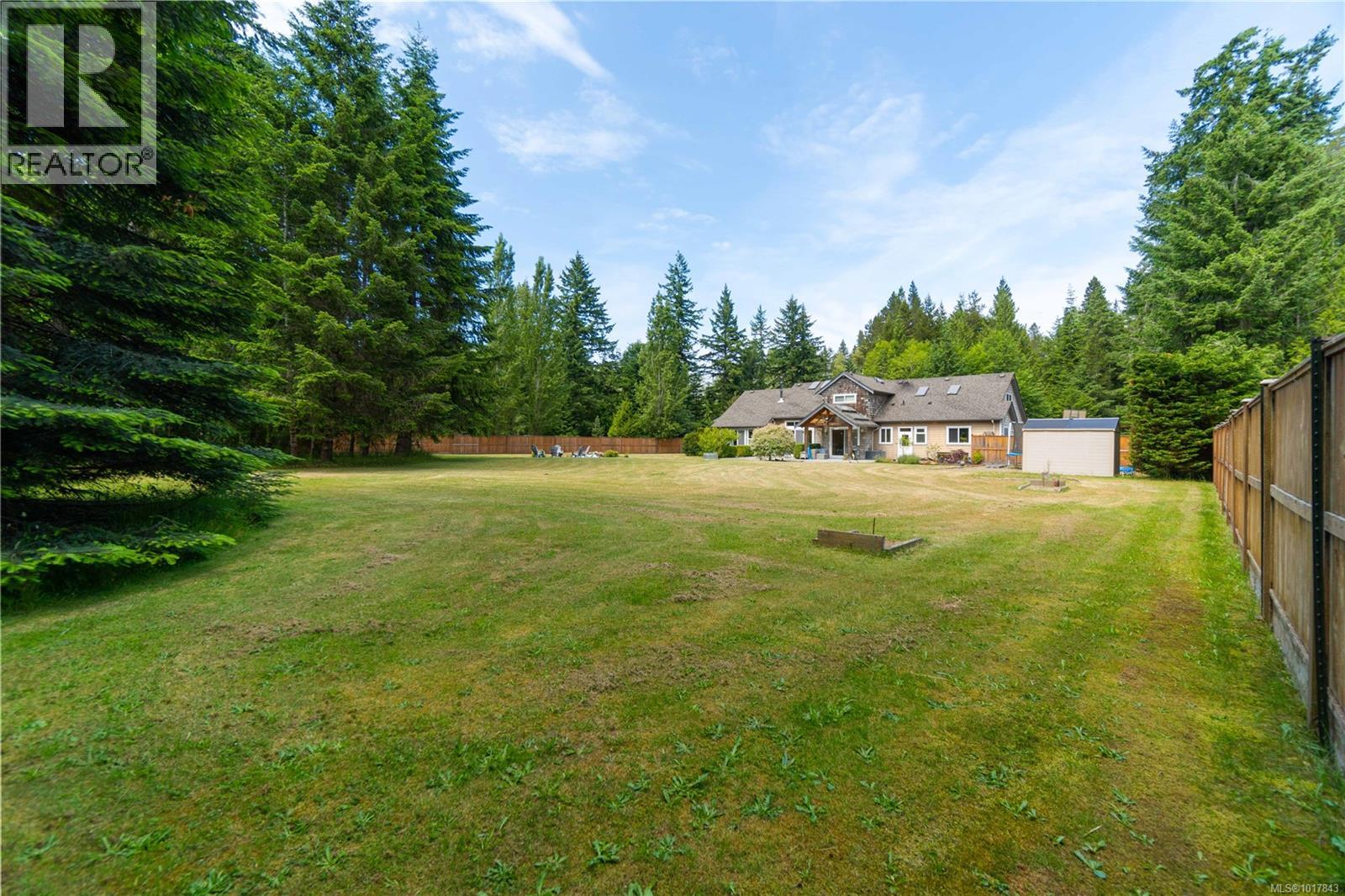 1156 Allgard Rd, Qualicum Beach