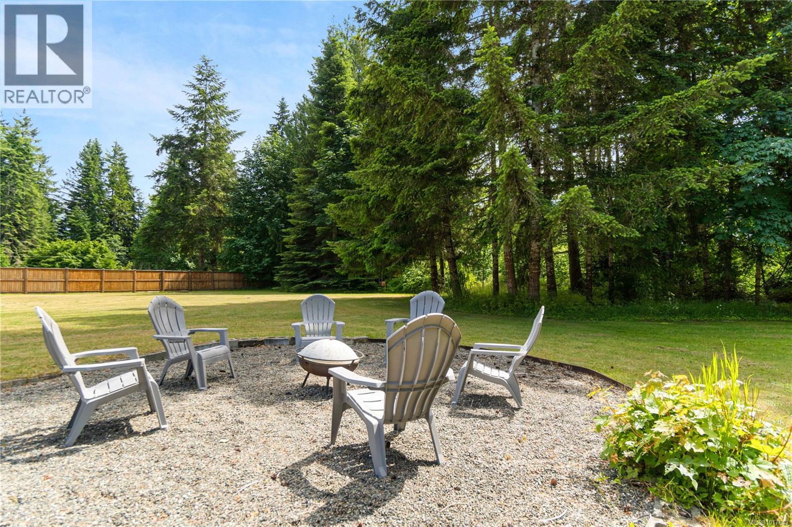 1156 Allgard Rd, Qualicum Beach