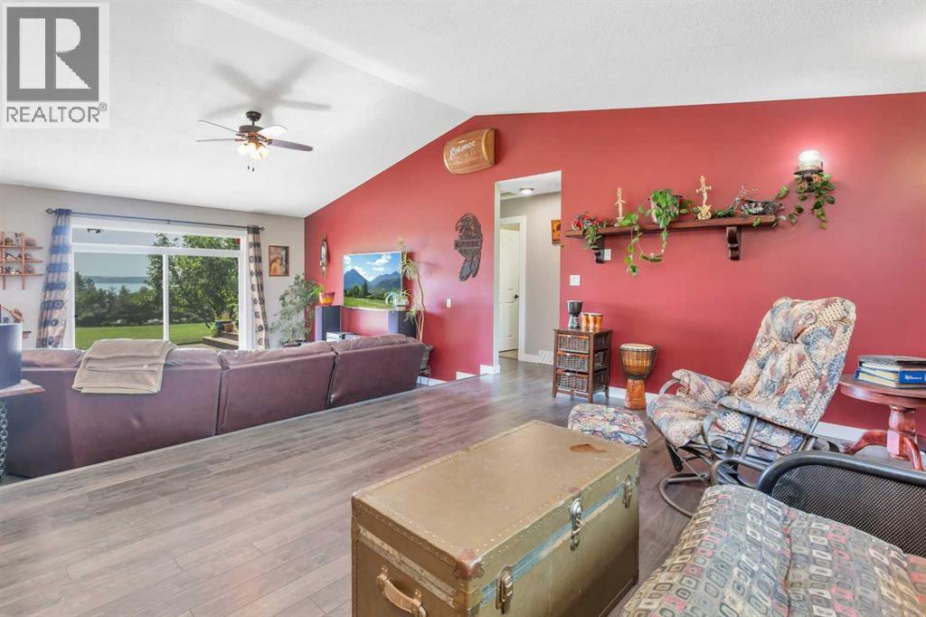 2230 Rainy Creek Road, Rural Lacombe County