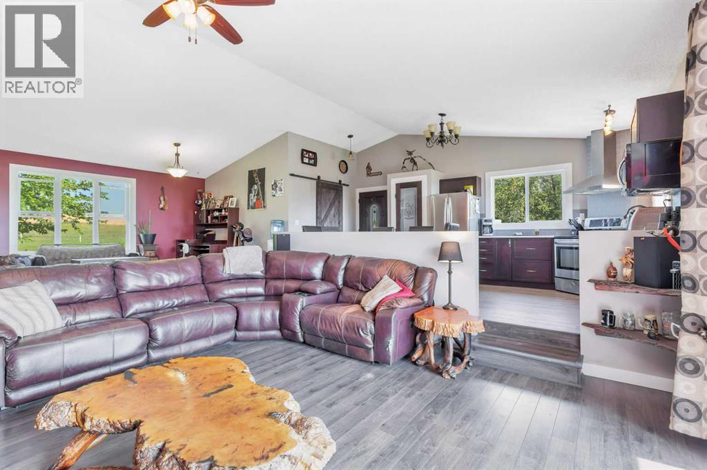 2230 Rainy Creek Road, Rural Lacombe County