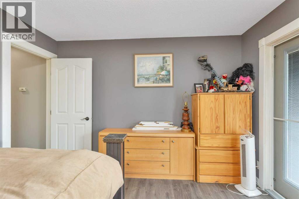 2230 Rainy Creek Road, Rural Lacombe County