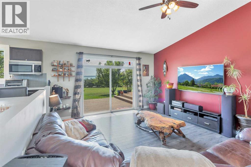 2230 Rainy Creek Road, Rural Lacombe County