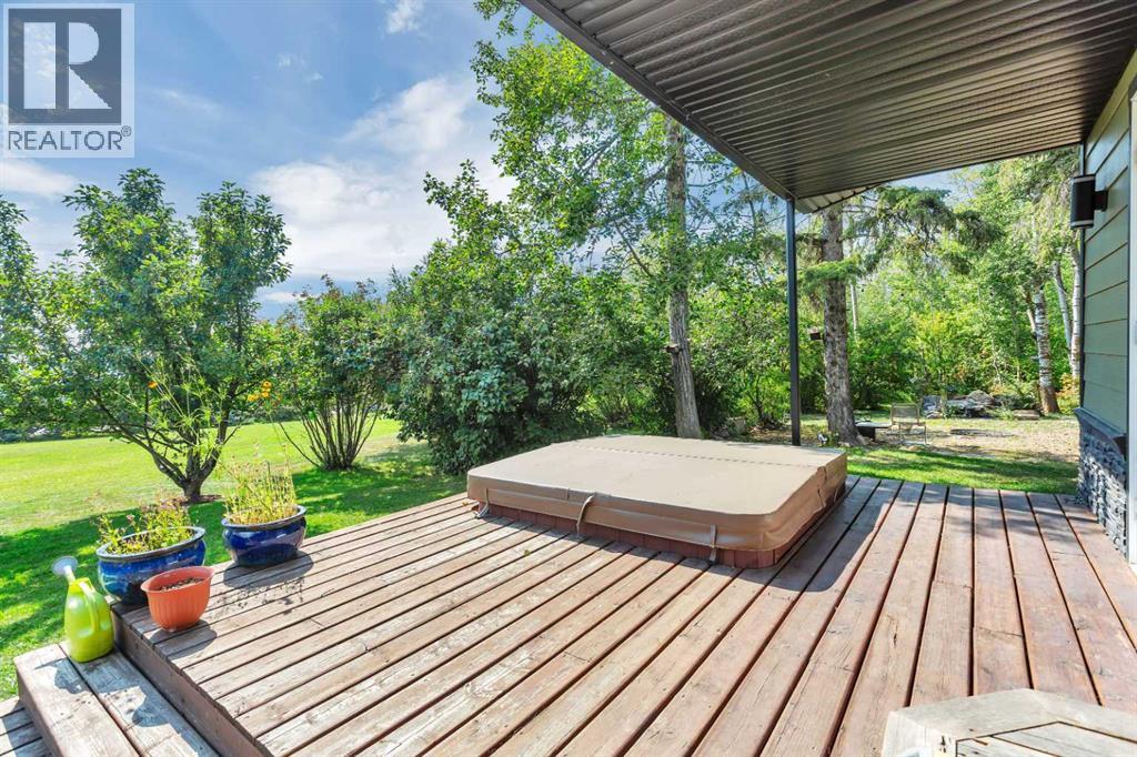 2230 Rainy Creek Road, Rural Lacombe County