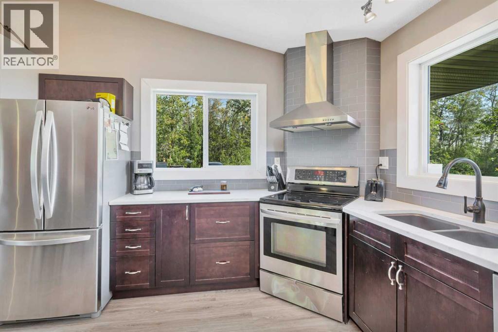 2230 Rainy Creek Road, Rural Lacombe County