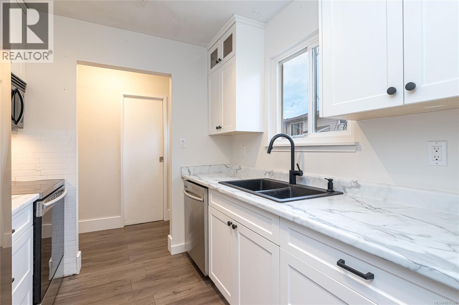 9 7675 East Saanich Road, Central Saanich