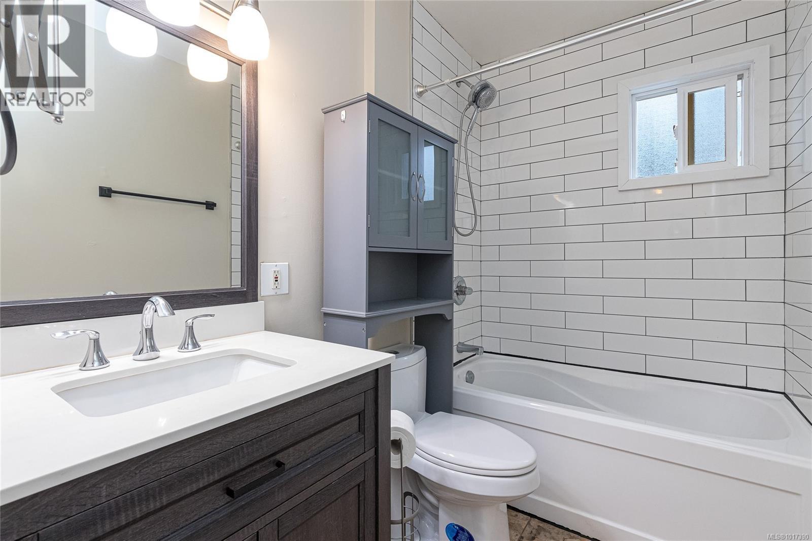 9 7675 East Saanich Road, Central Saanich