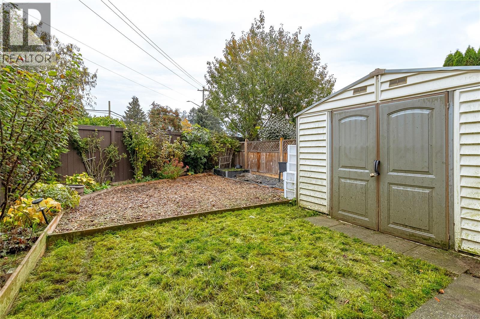 9 7675 East Saanich Road, Central Saanich