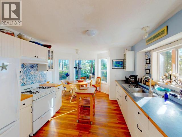 2902 ARBUTUS LANE, Savary Island