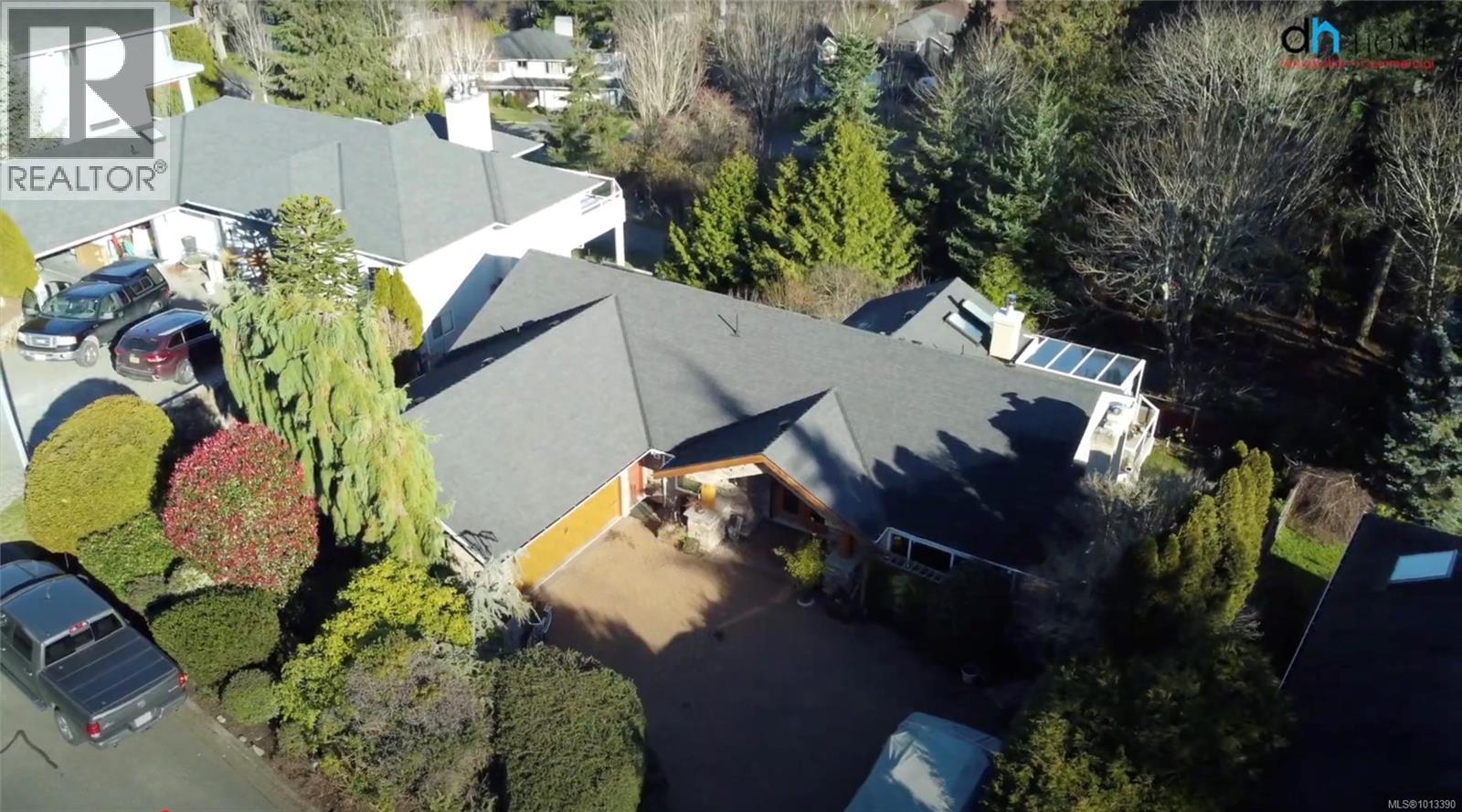  986 Seapearl Place, Saanich