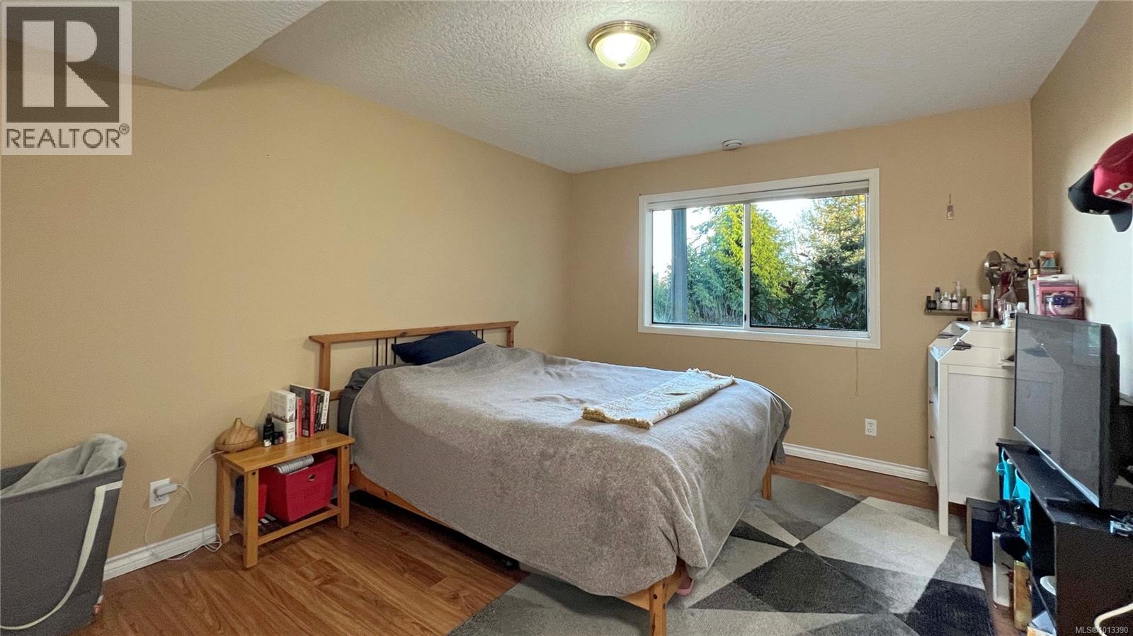  986 Seapearl Place, Saanich