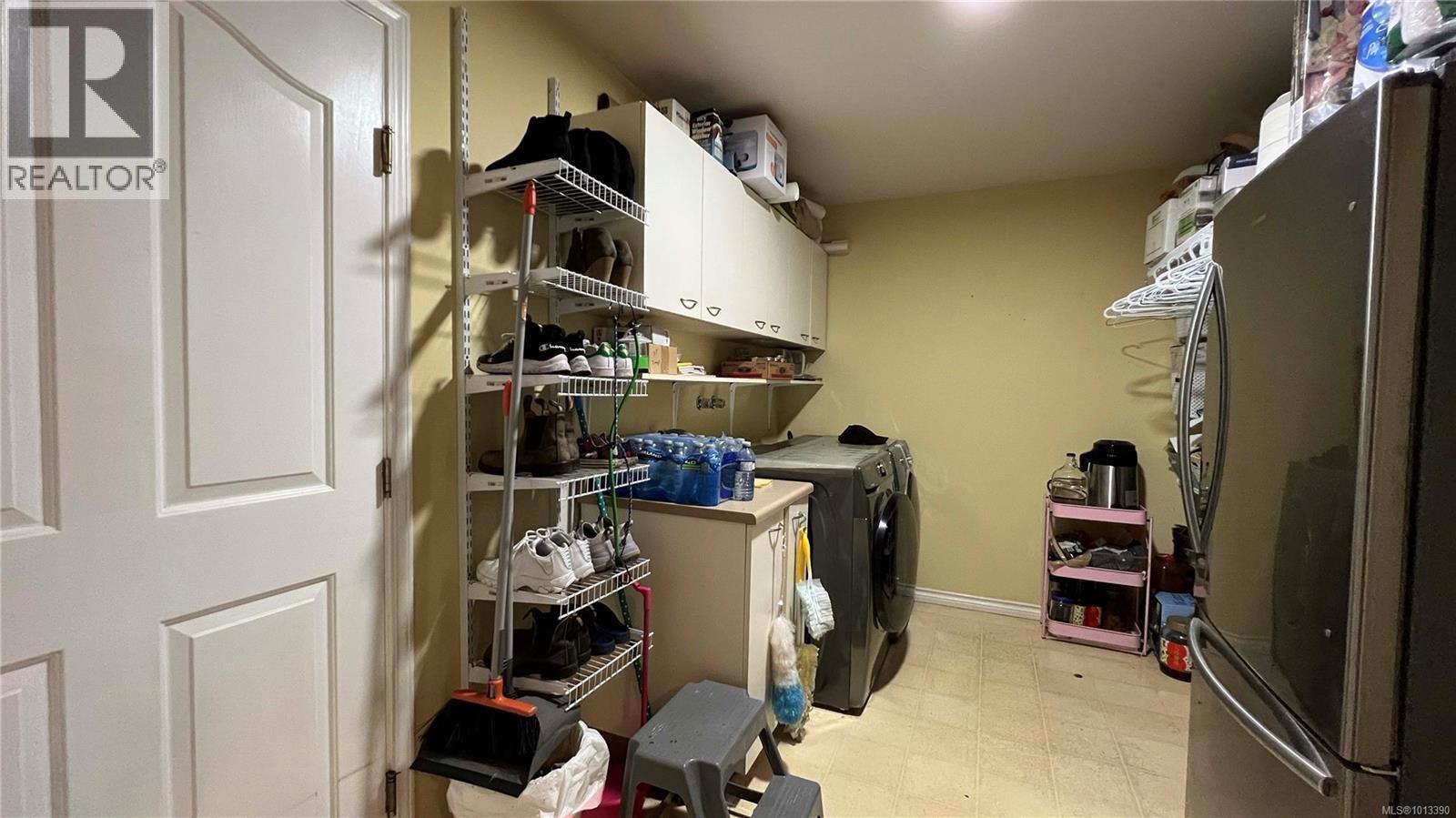  986 Seapearl Place, Saanich