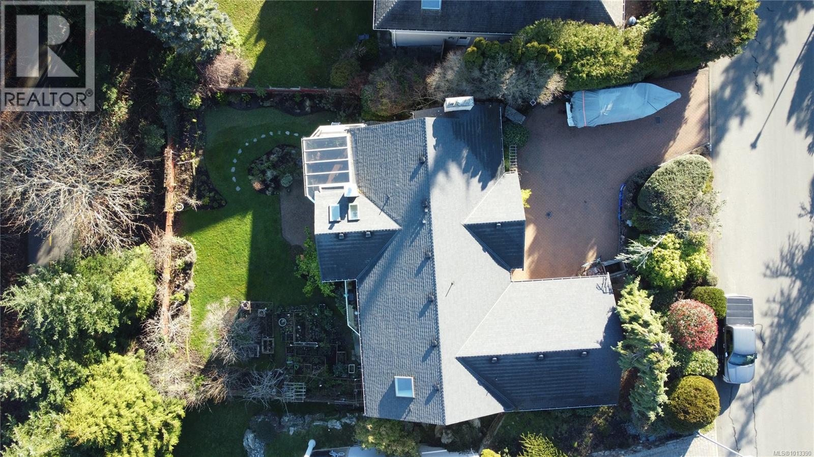  986 Seapearl Place, Saanich