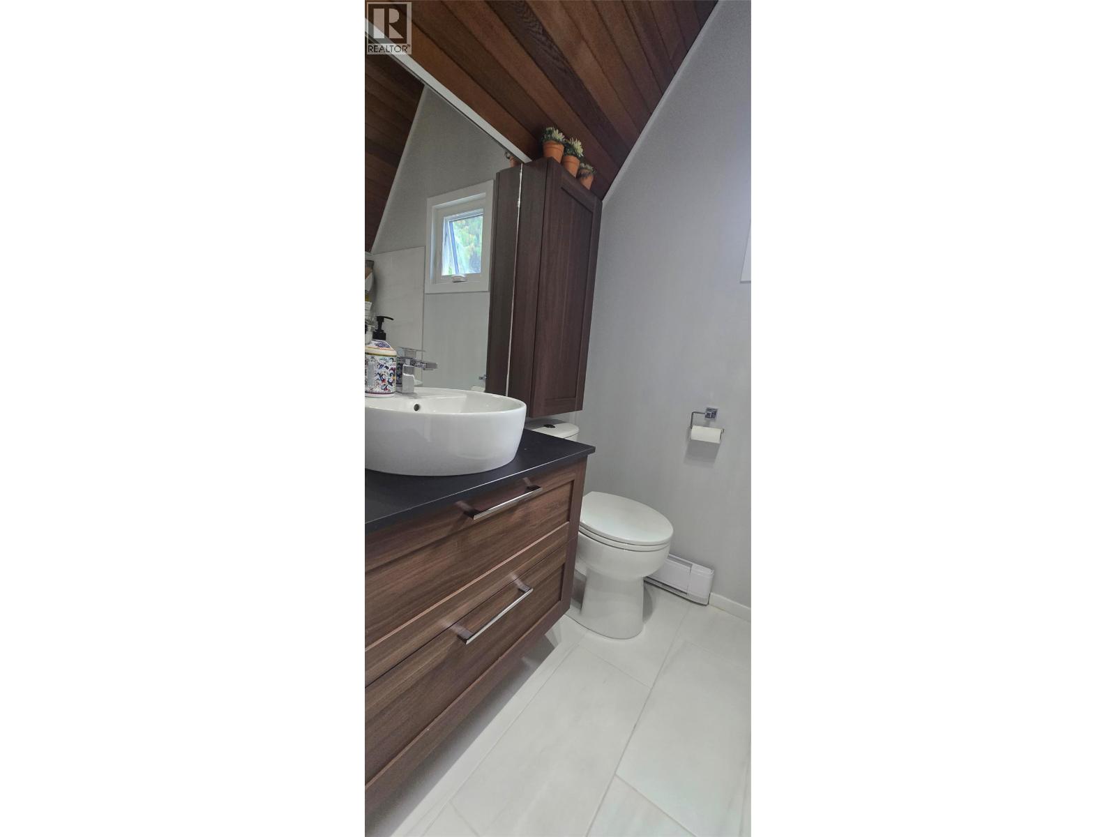 1602 85TH Street, Osoyoos