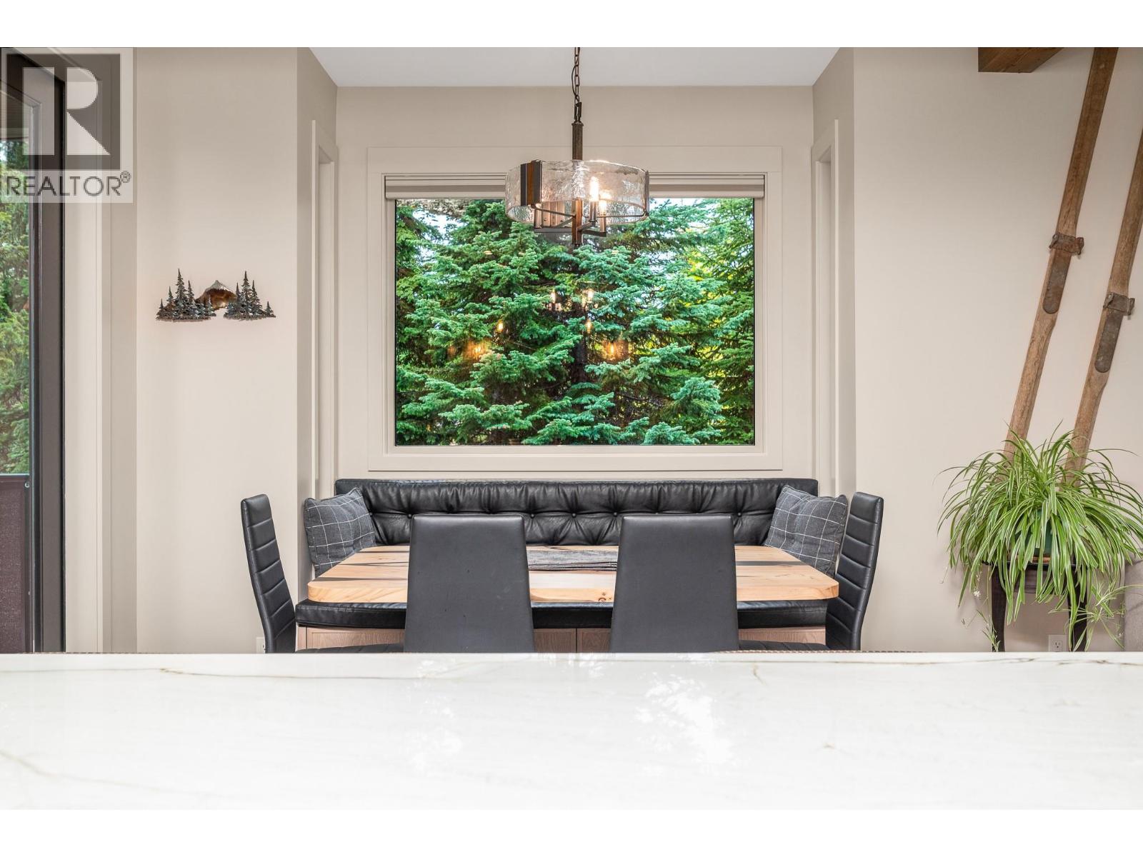 1 & 2 440 Monashee Road, Vernon