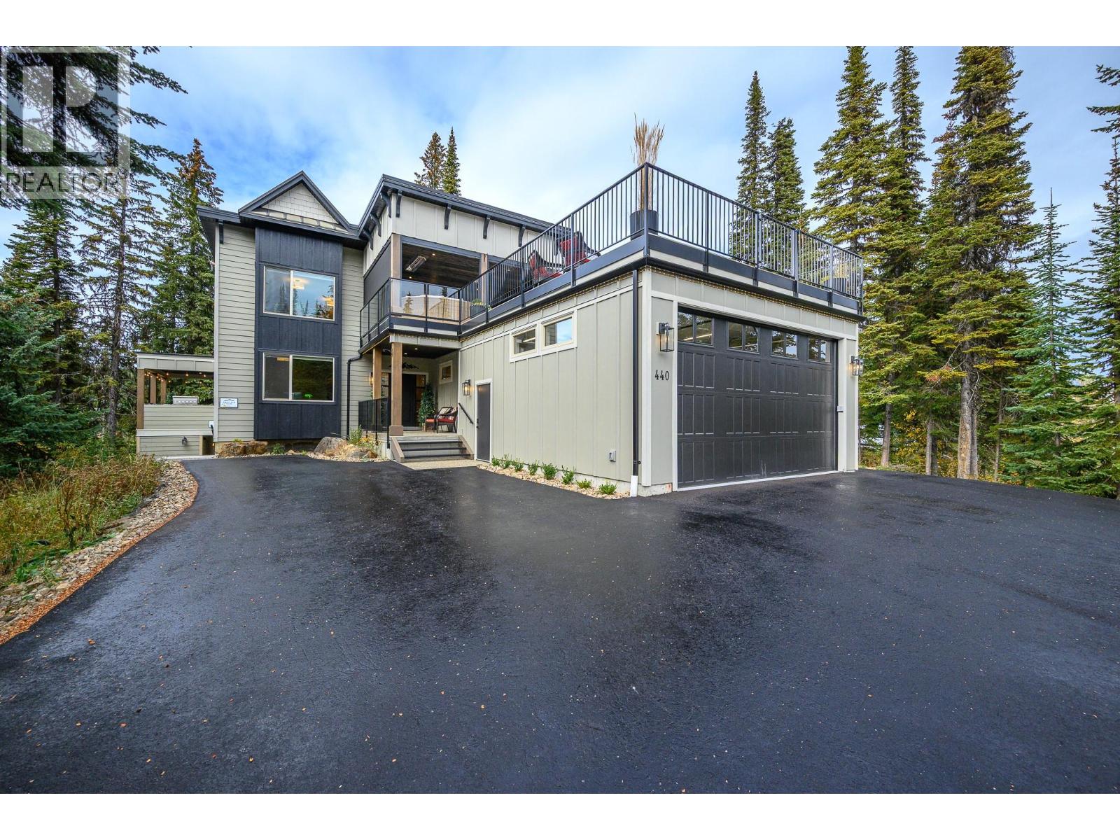 1 & 2 440 Monashee Road, Vernon