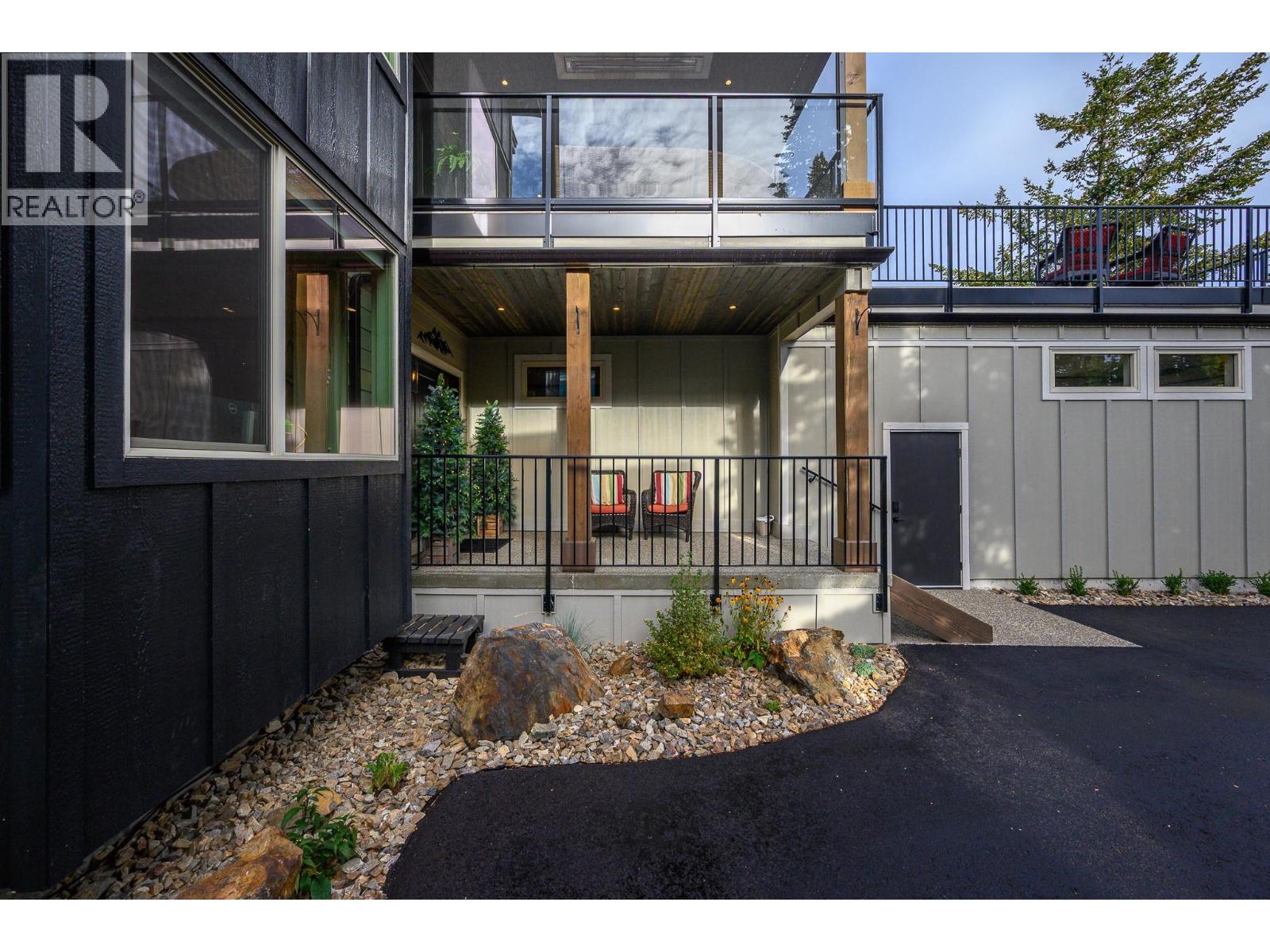 1 & 2 440 Monashee Road, Vernon