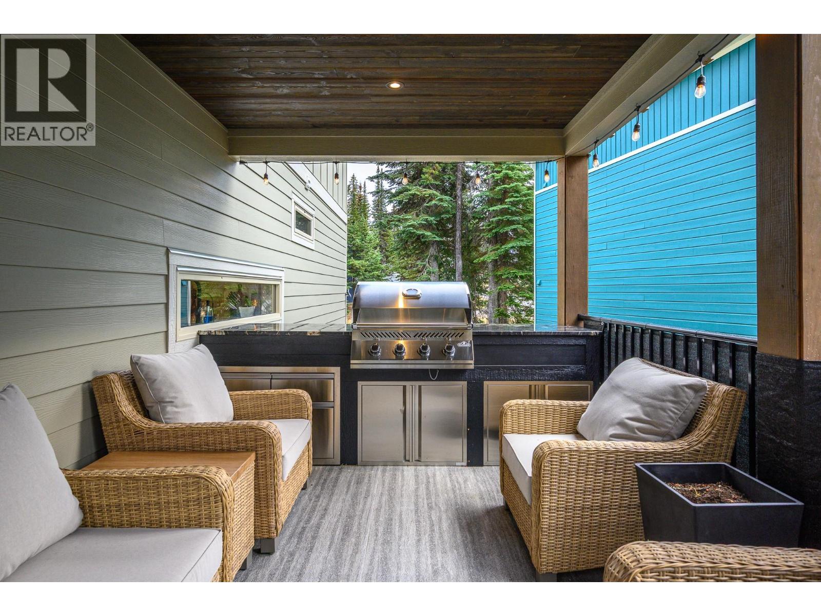 1 & 2 440 Monashee Road, Vernon