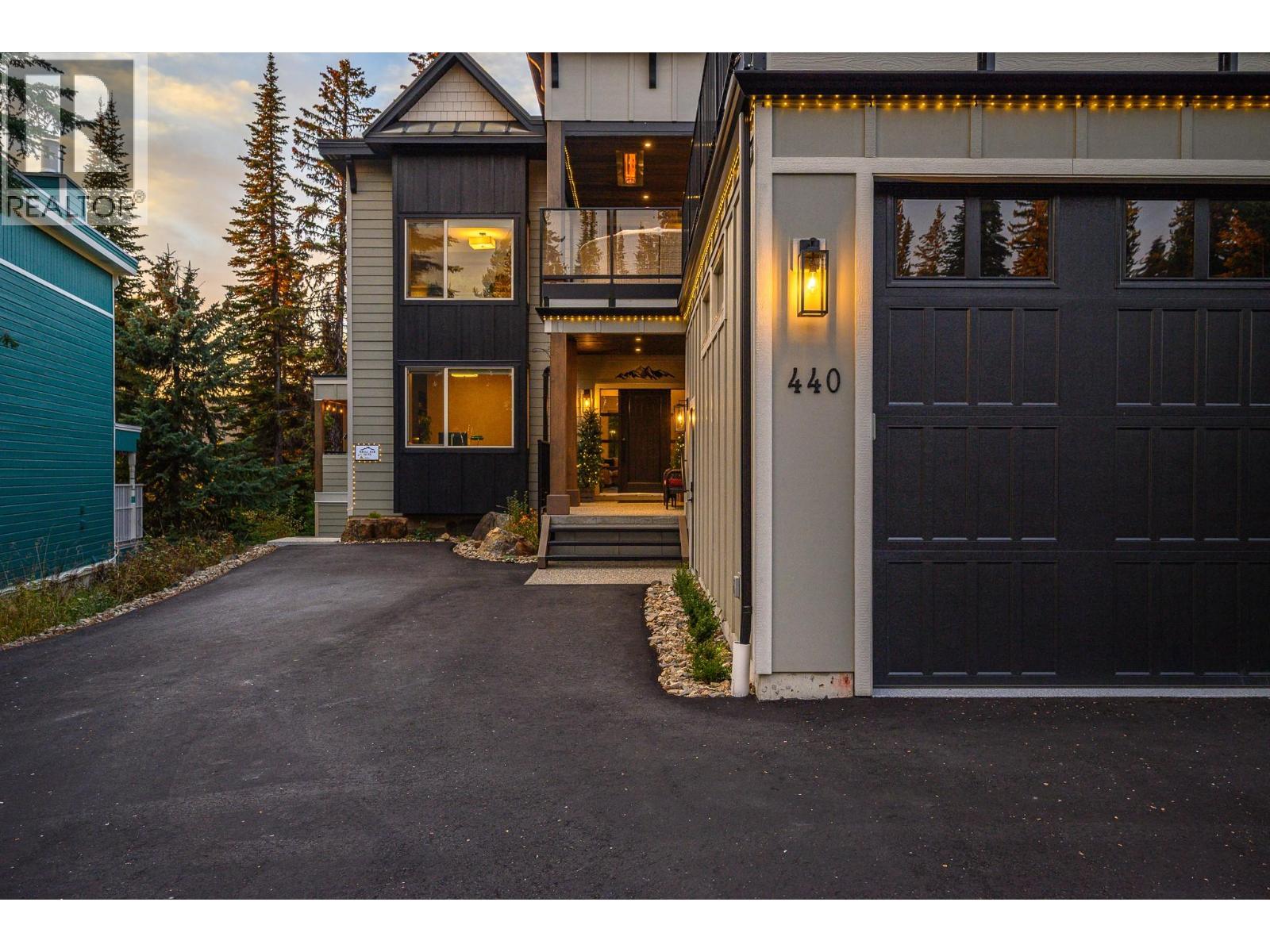 1 & 2 440 Monashee Road, Vernon