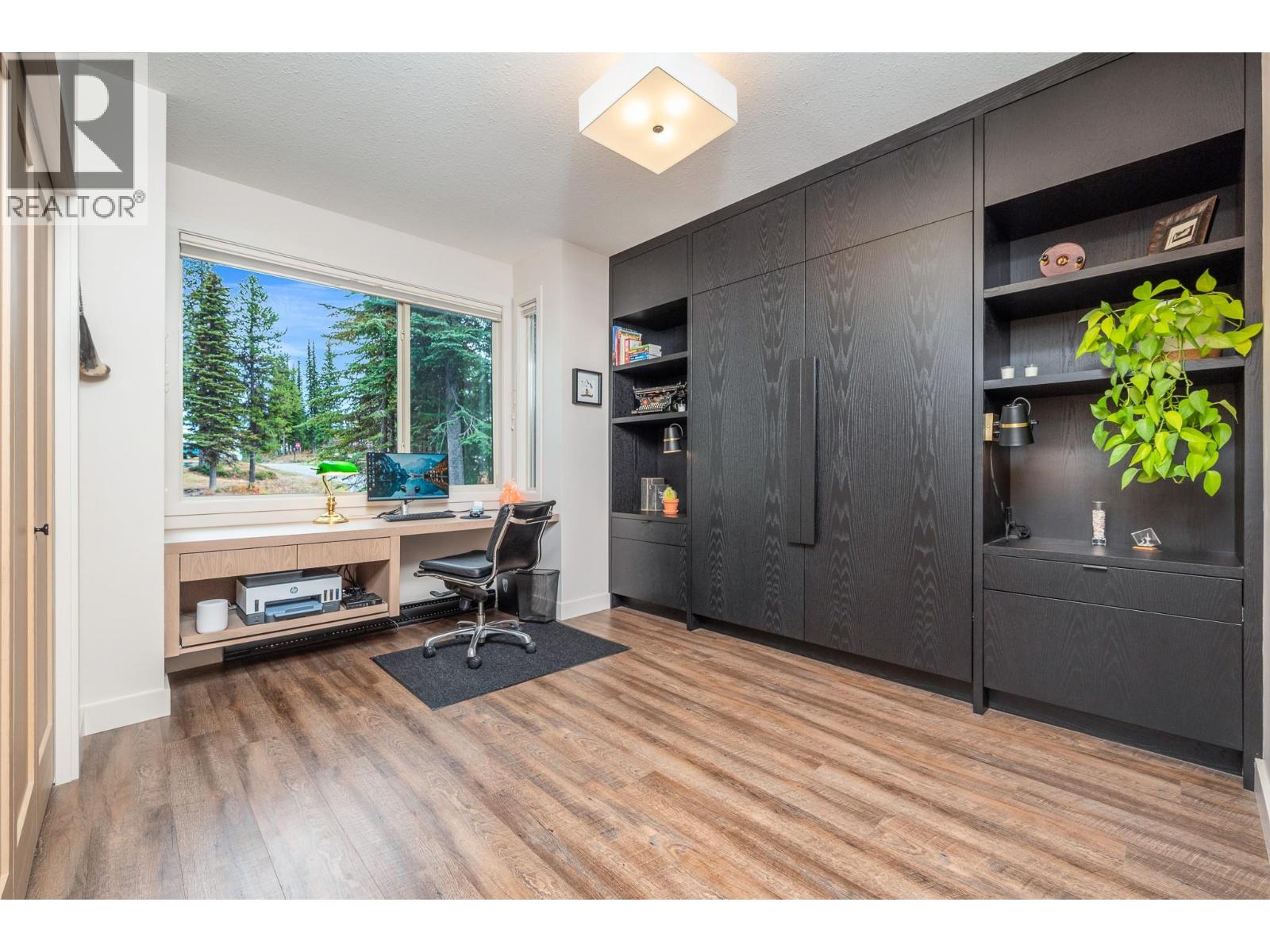 1 & 2 440 Monashee Road, Vernon