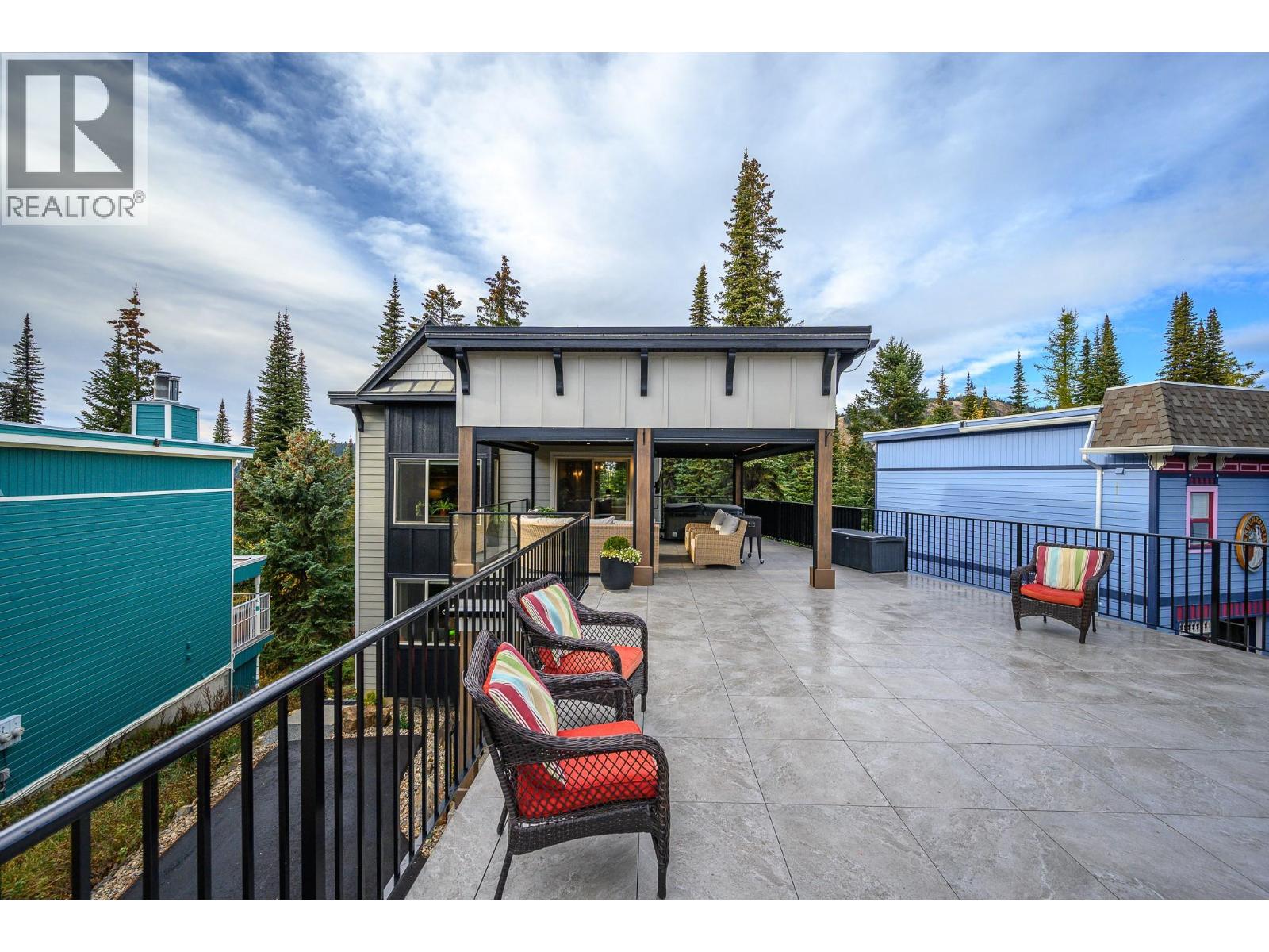 1 & 2 440 Monashee Road, Vernon