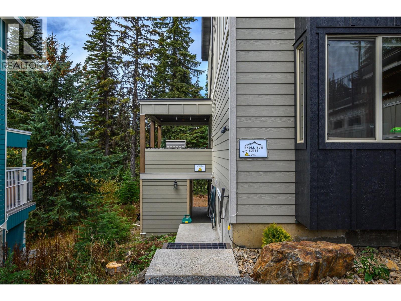1 & 2 440 Monashee Road, Vernon