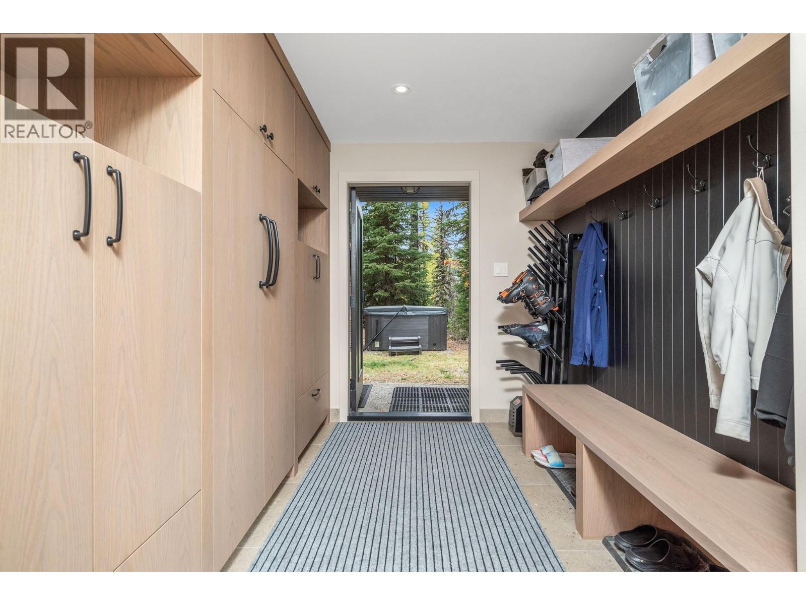1 & 2 440 Monashee Road, Vernon