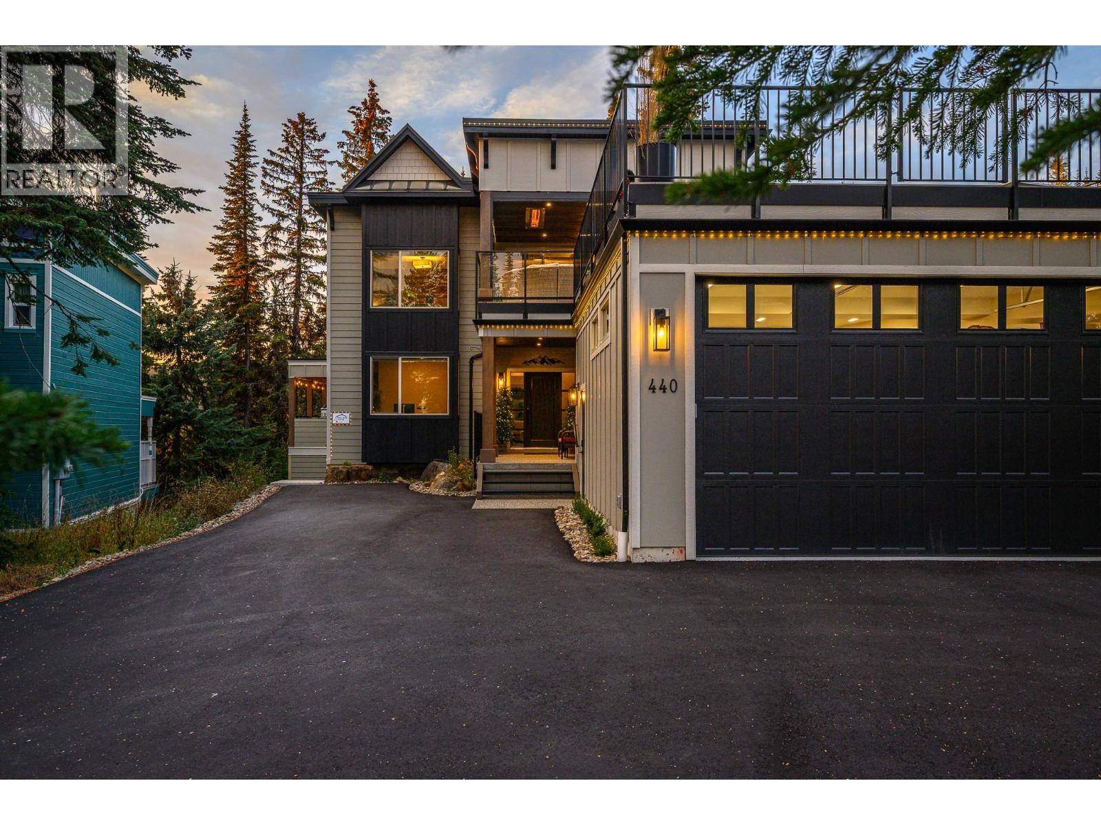1 & 2 440 Monashee Road, Vernon