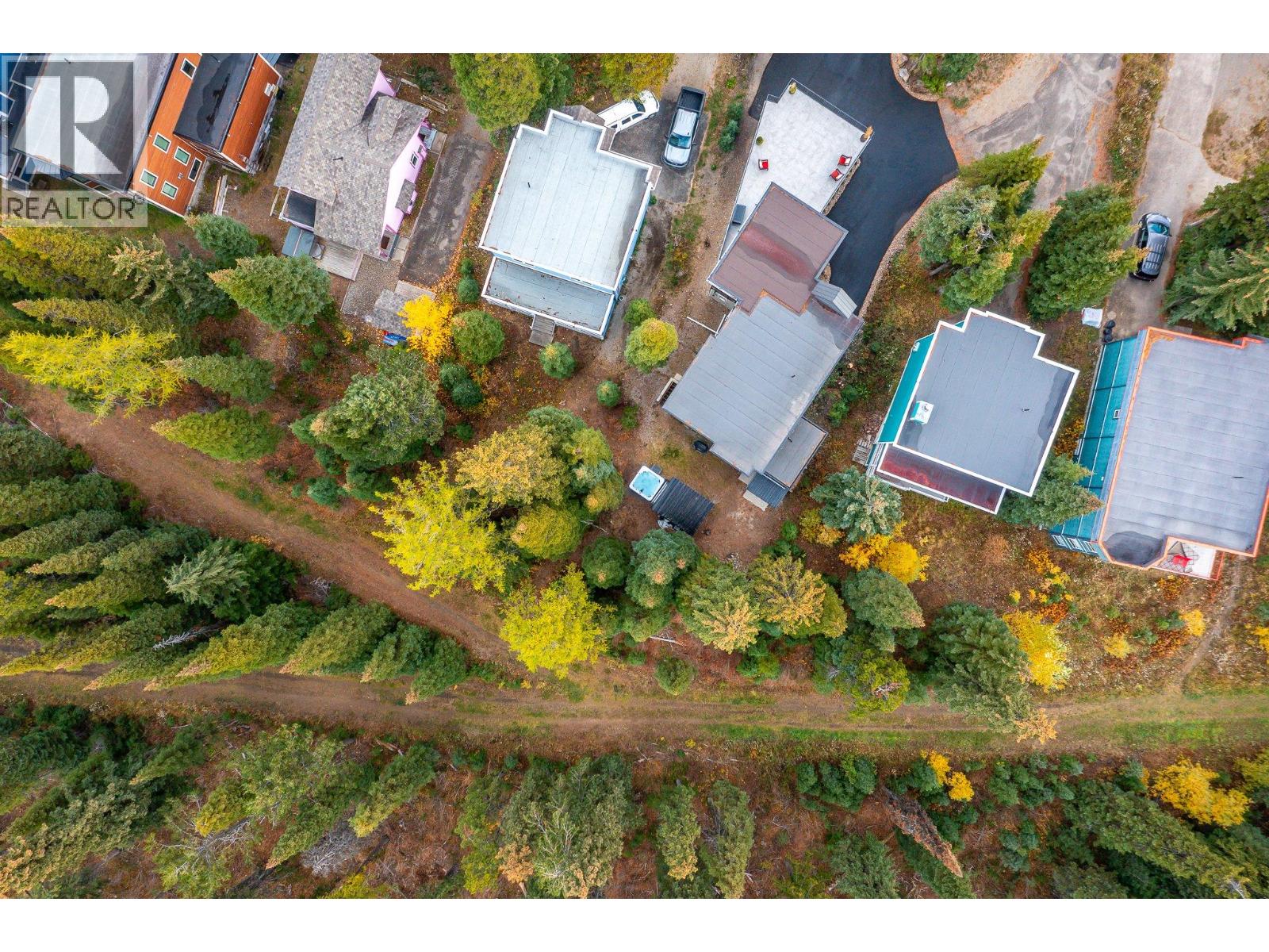 1 & 2 440 Monashee Road, Vernon