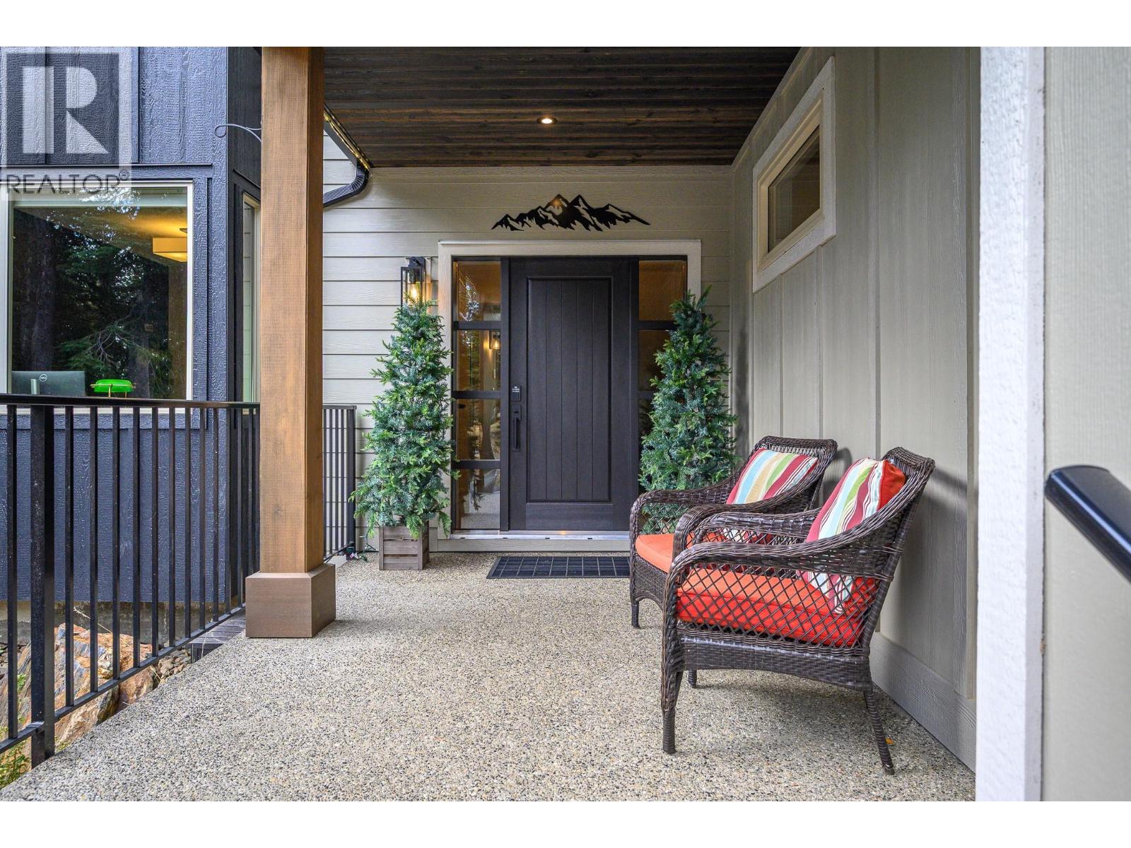 1 & 2 440 Monashee Road, Vernon