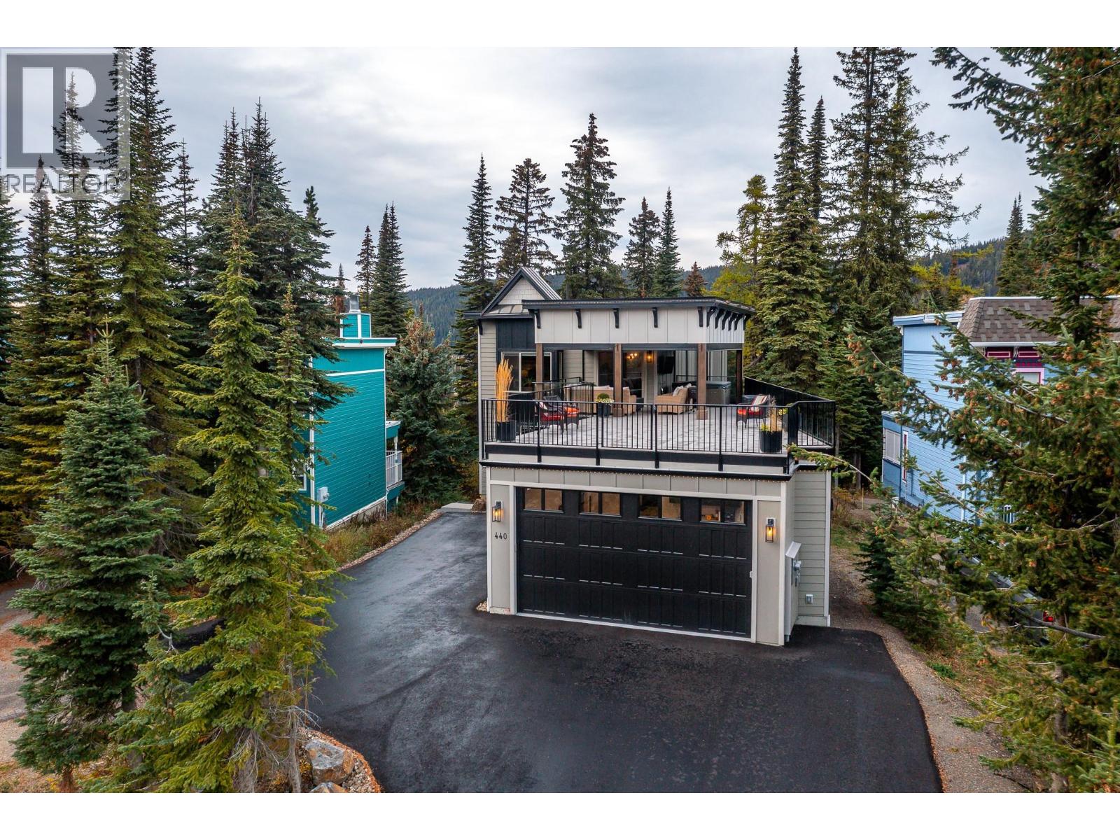 1 & 2 440 Monashee Road, Vernon