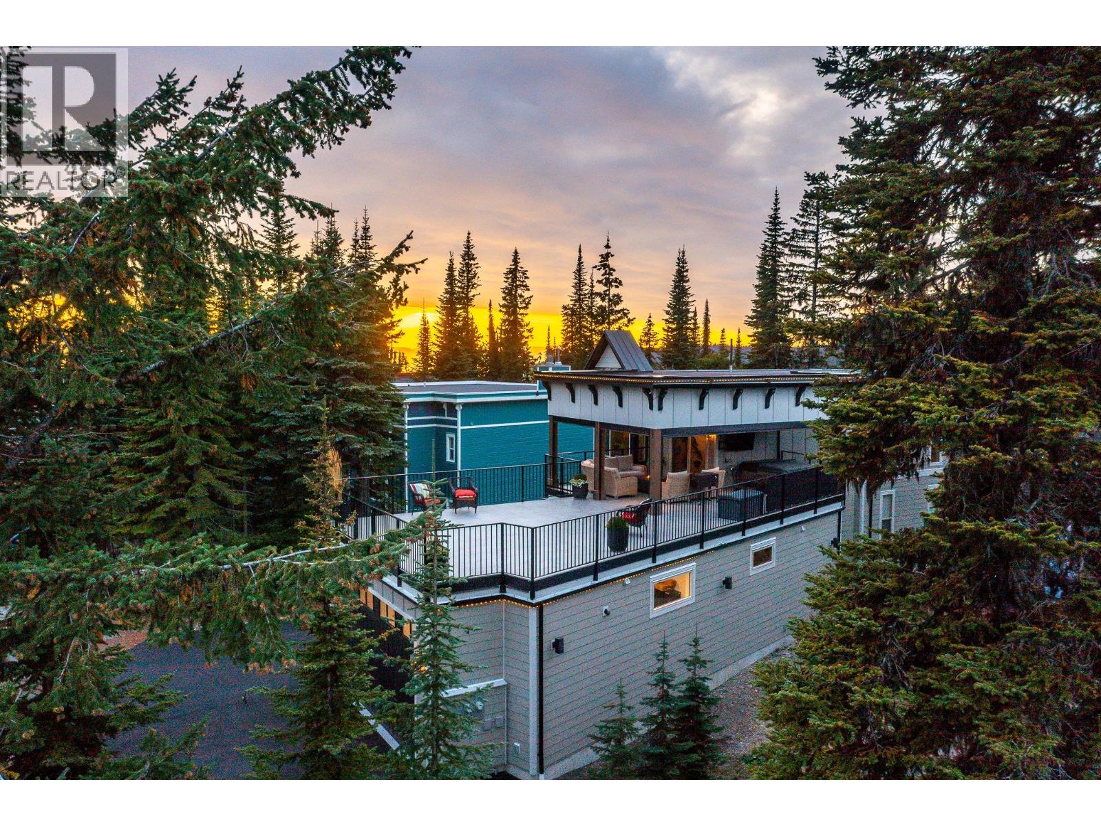 1 & 2 440 Monashee Road, Vernon