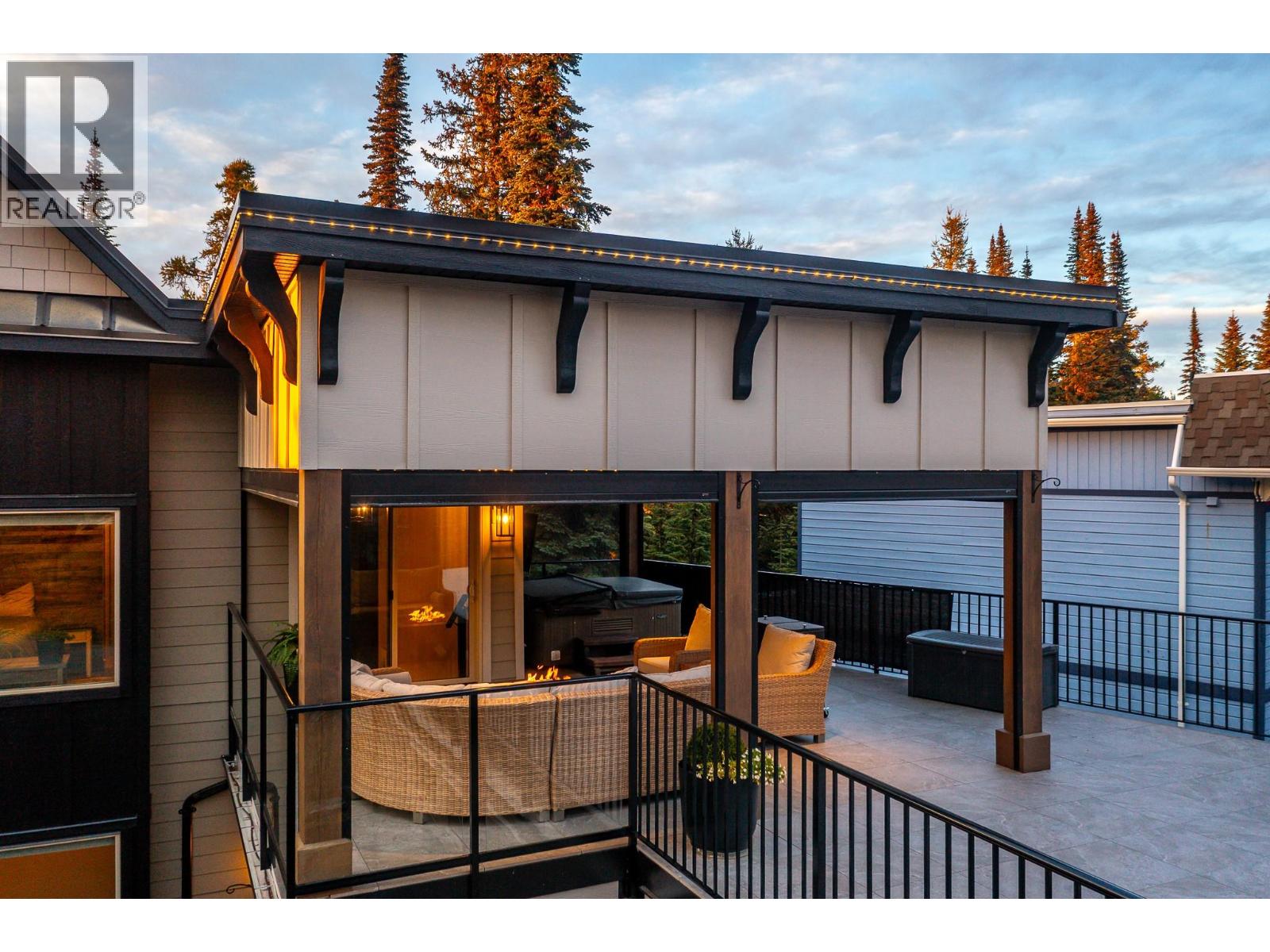 1 & 2 440 Monashee Road, Vernon