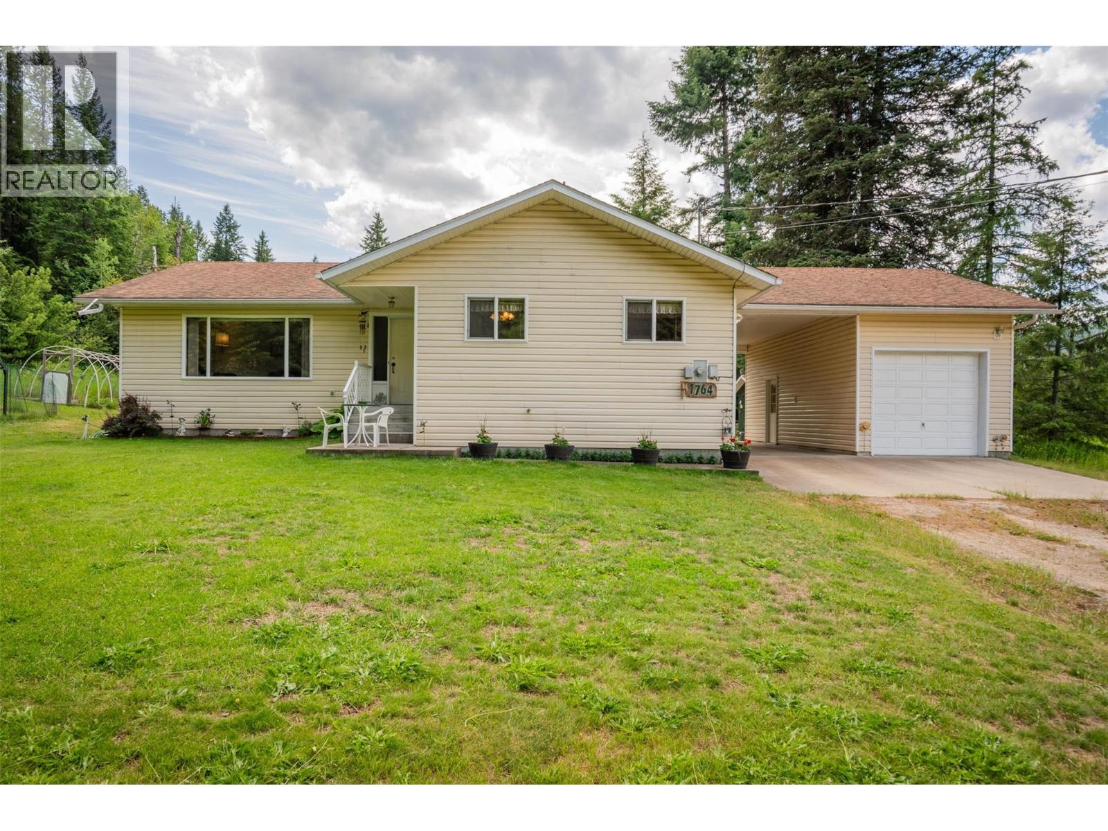 1764 Green Road, Fruitvale