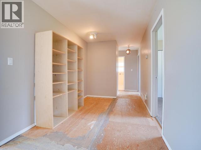 7043 ALBERNI STREET, Powell River