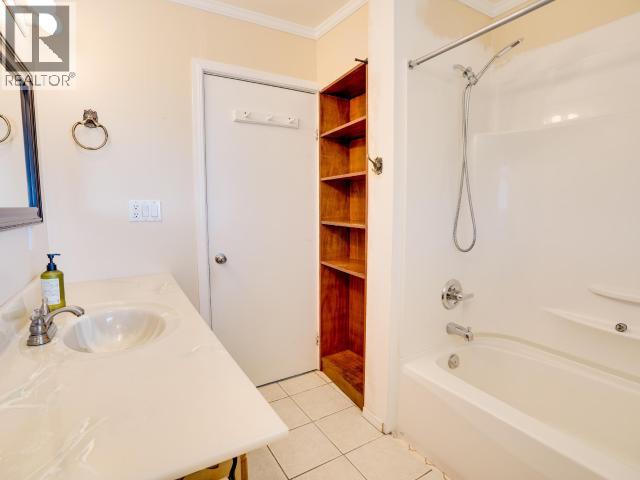 7043 ALBERNI STREET, Powell River