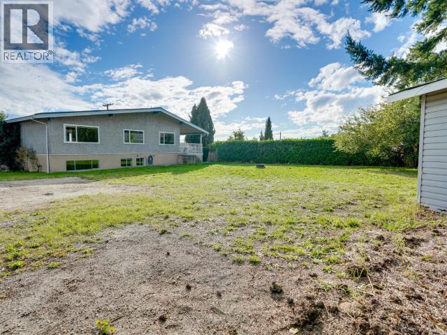7043 ALBERNI STREET, Powell River