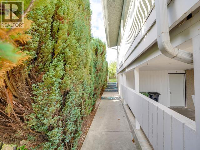 7043 ALBERNI STREET, Powell River
