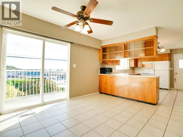 7043 ALBERNI STREET, Powell River