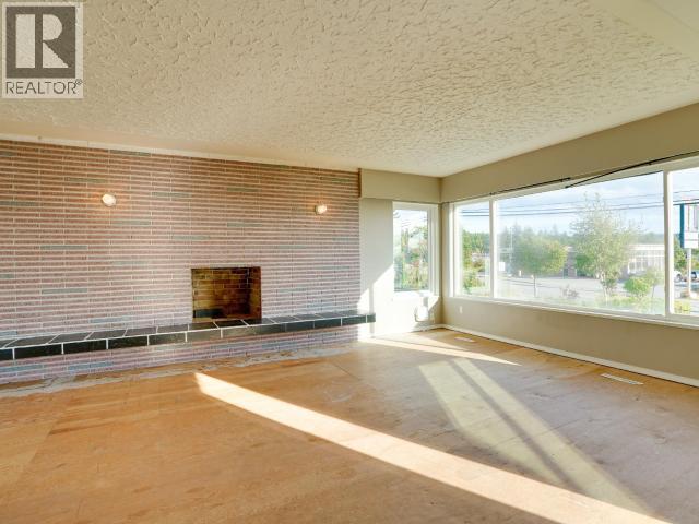7043 ALBERNI STREET, Powell River