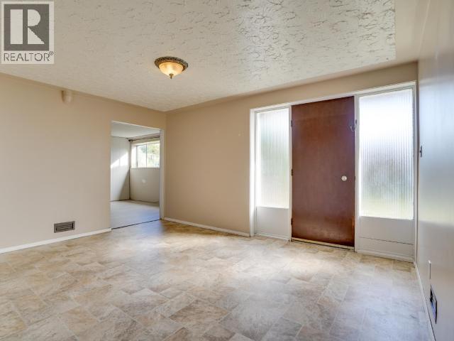 7043 ALBERNI STREET, Powell River