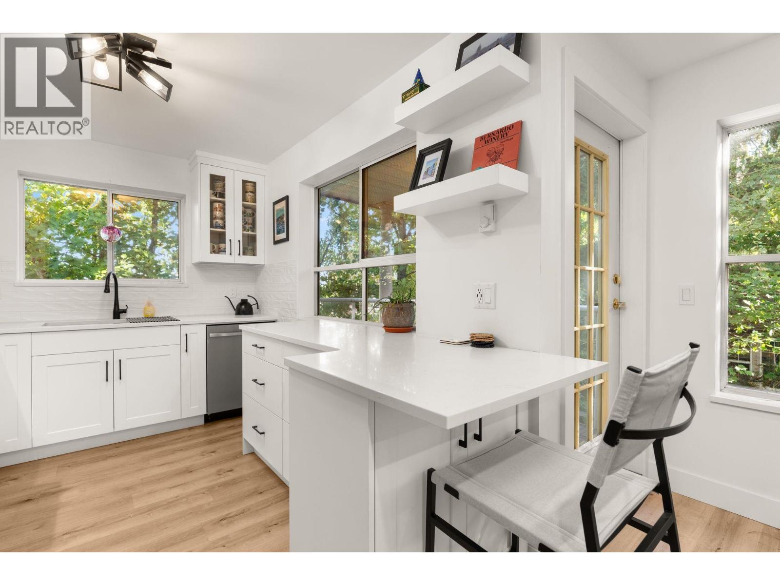 #307-4758 53 Street, Delta