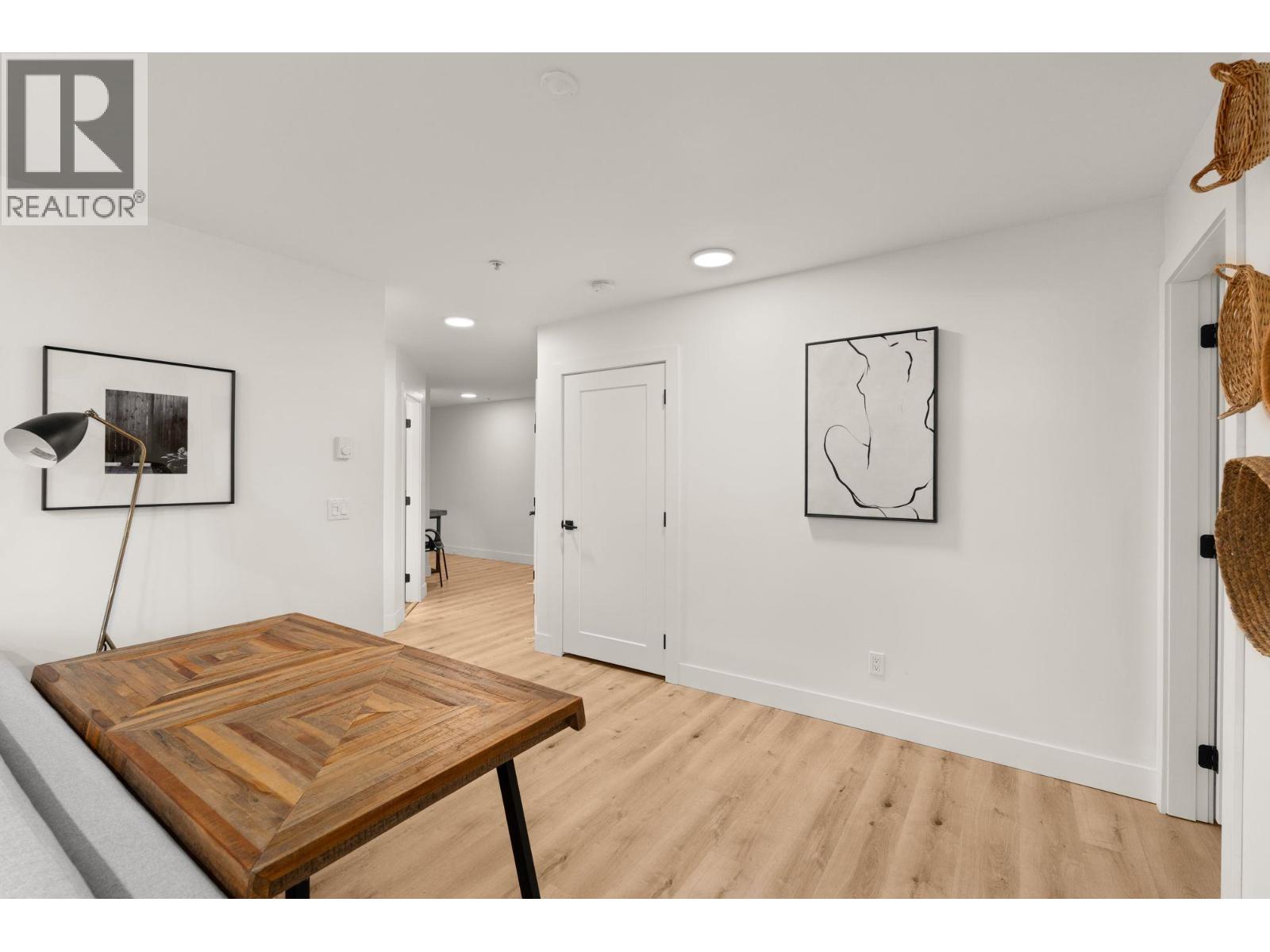 #307-4758 53 Street, Delta