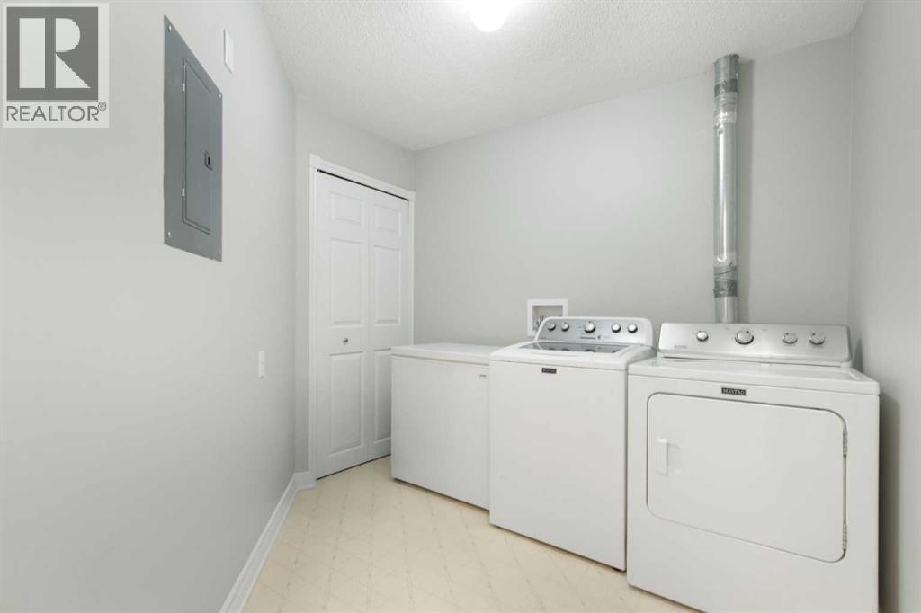 Single Family House for Sale in    Avenue SW Westgate Calgary 