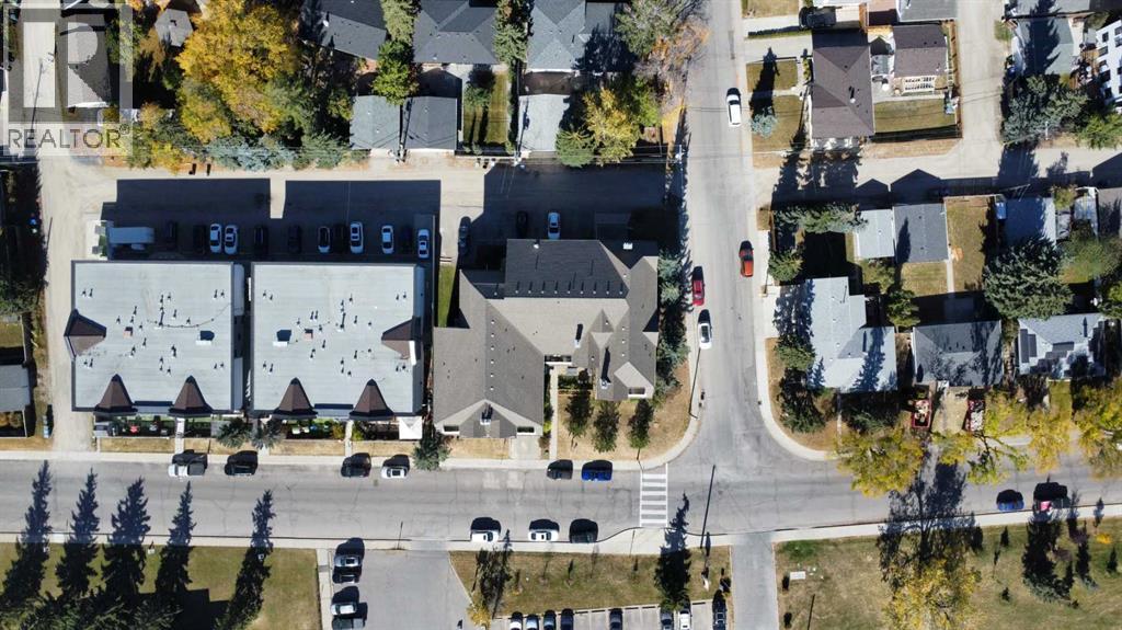 Single Family House for Sale in    Avenue SW Westgate Calgary 