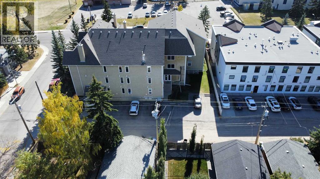 Single Family House for Sale in    Avenue SW Westgate Calgary 