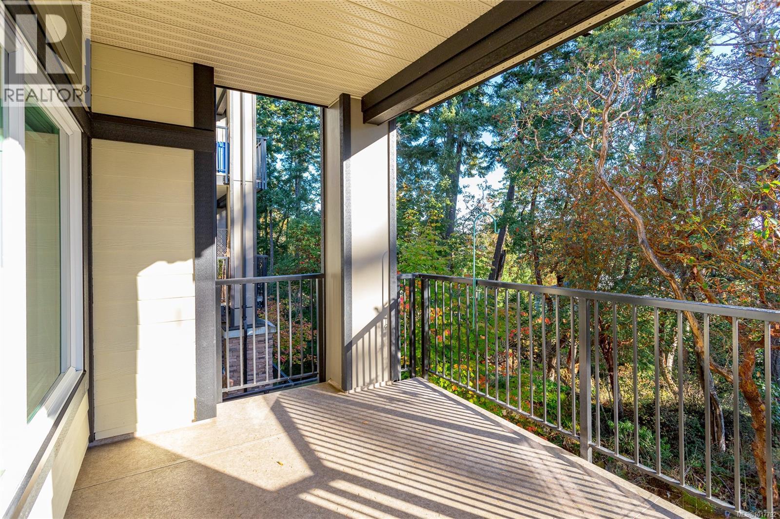 201 290 Wilfert Rd, View Royal