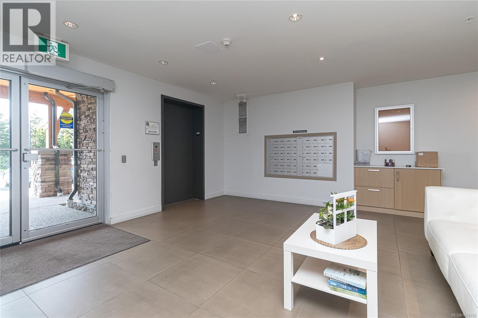 201 290 Wilfert Rd, View Royal